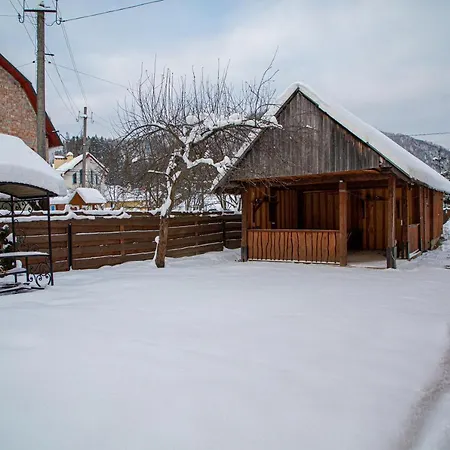 Holiday home катаман хаус - басейн з підігрівом Slavske